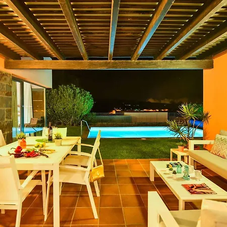 Par 4 3 Villa Arguineguin