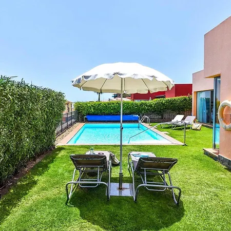 Par 4 3 Villa