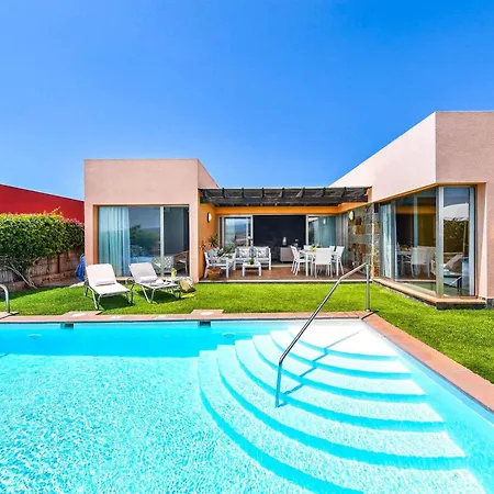 Par 4 3 Villa *