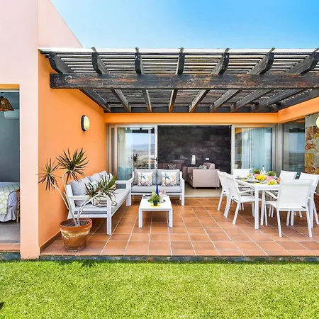Par 4 3 Villa *